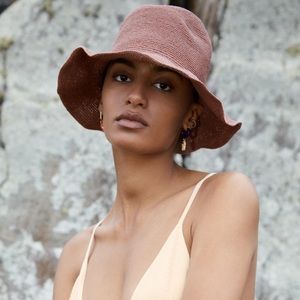 Zara Soft woven pink hat with bendable brim